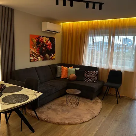 & Sunny Cherry Apartment *